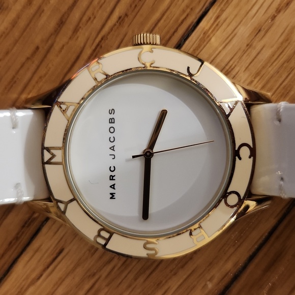 Authentic Marc by Marc Jacobs watch - Picture 7 of 9